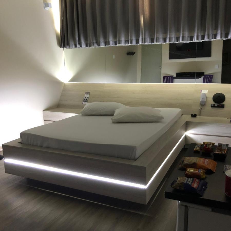 Status Motel 벨루오리존치 외부 사진